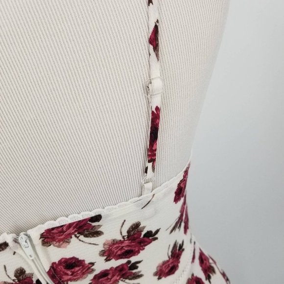 B. Darlin Juniors' Floral Print Halter Dress 1-2 - Picture 6 of 13